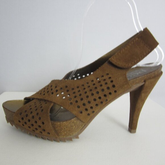 New Pedro Garcia Womens 9 Brown Suede Slingback Sandals High Heels Spain 39